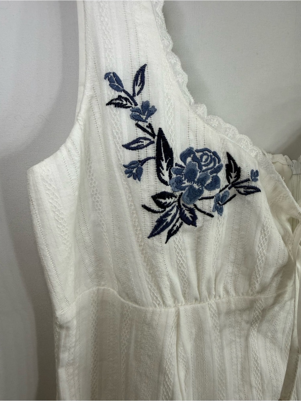 NWoT Altar’d State White Embroidered Floral Sleeveless Mini Dress Cottagecore XL - Picture 3 of 8